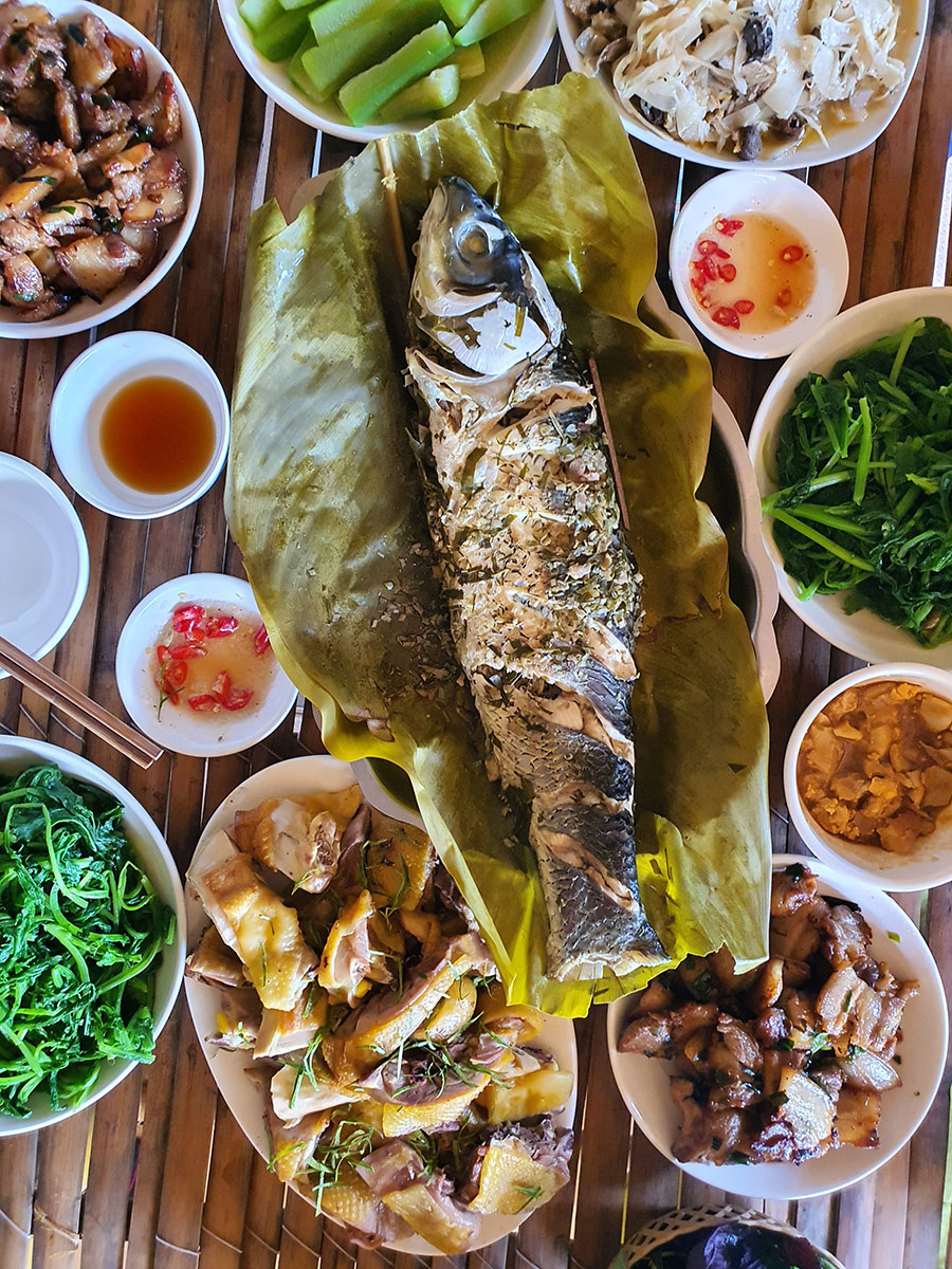 Muong cuisine at Lung Van