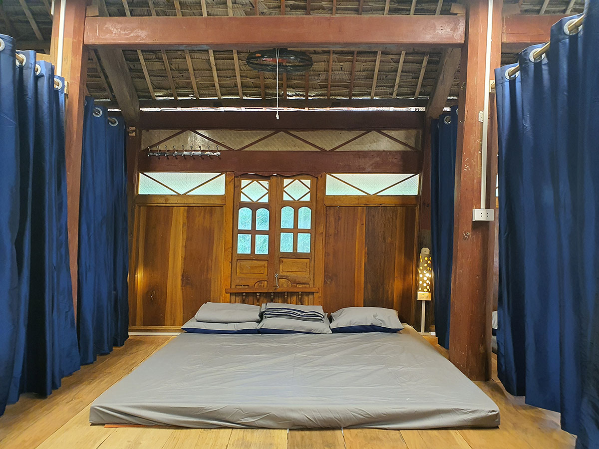 Clean bedding at the lodge